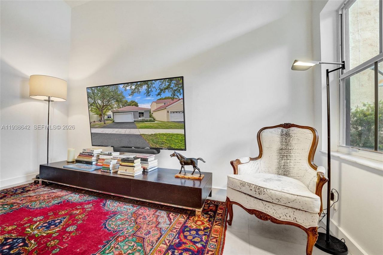 648 Sand Creek Cir, Weston, FL 33327 Photo