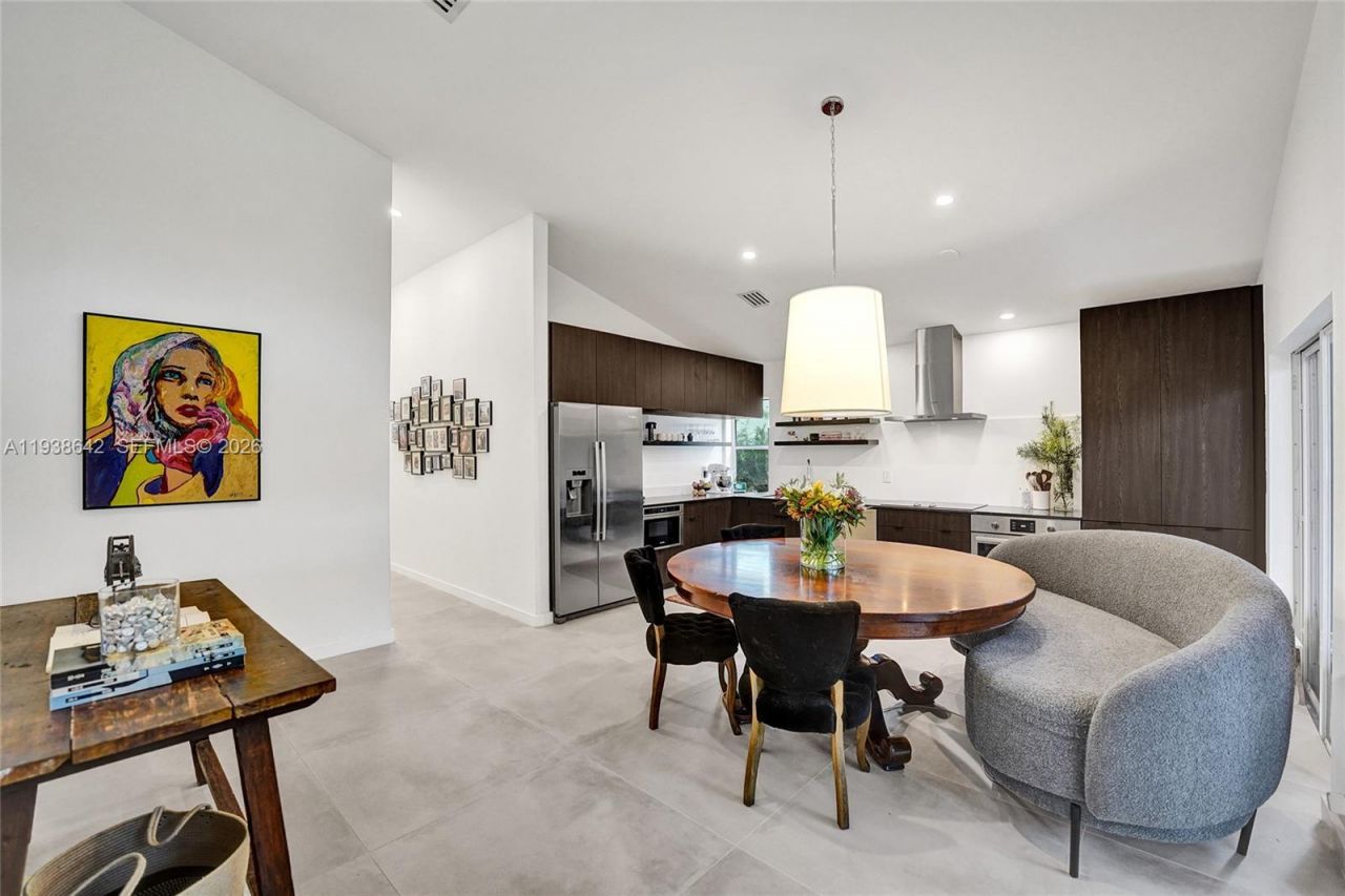 648 Sand Creek Cir, Weston, FL 33327 Photo