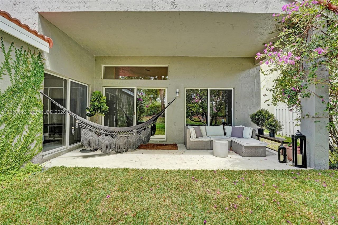 648 Sand Creek Cir, Weston, FL 33327 Photo