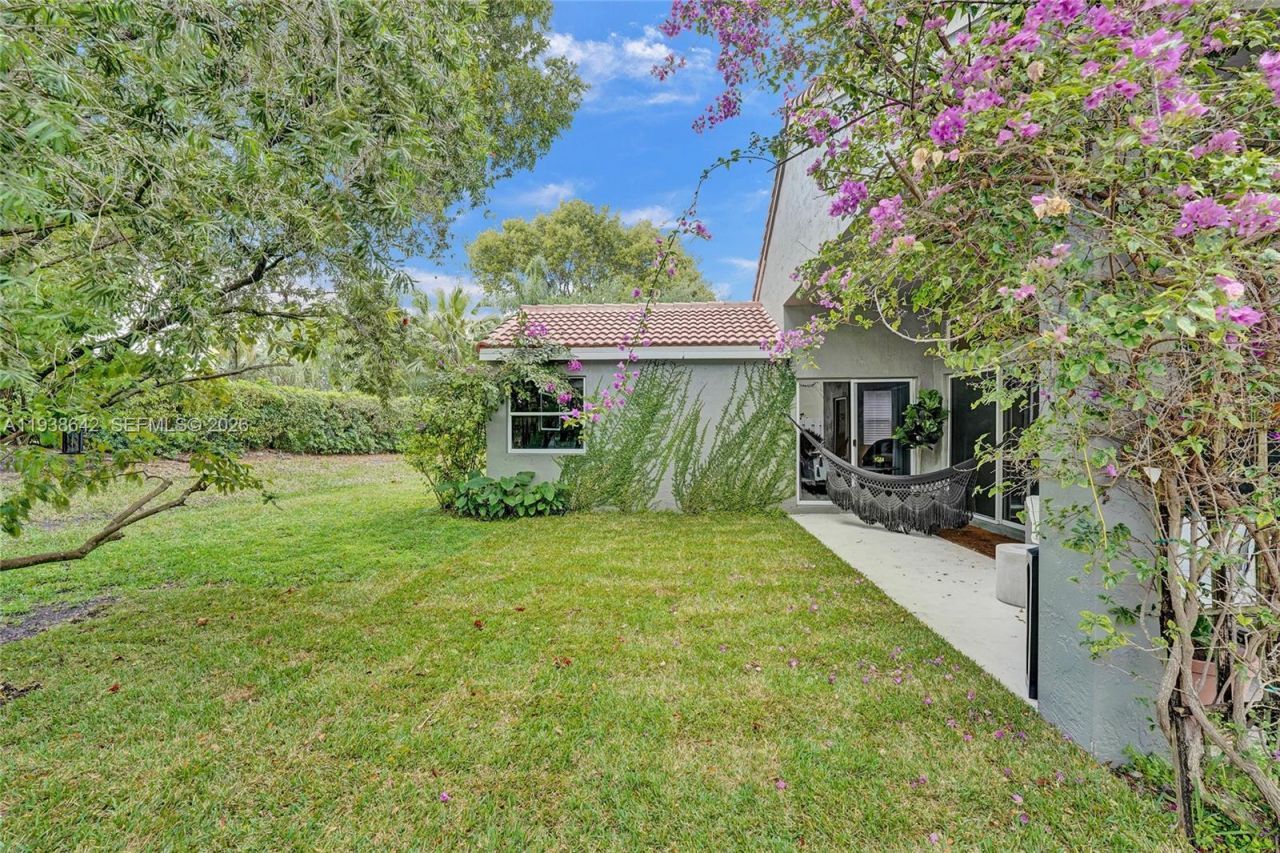 648 Sand Creek Cir, Weston, FL 33327 Photo