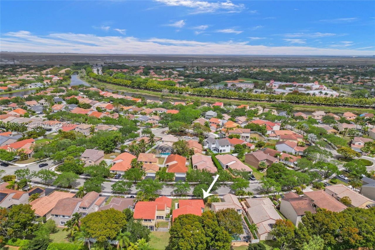 648 Sand Creek Cir, Weston, FL 33327 Photo