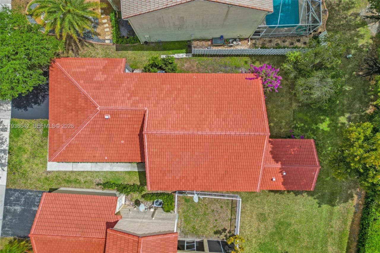 648 Sand Creek Cir, Weston, FL 33327 Photo