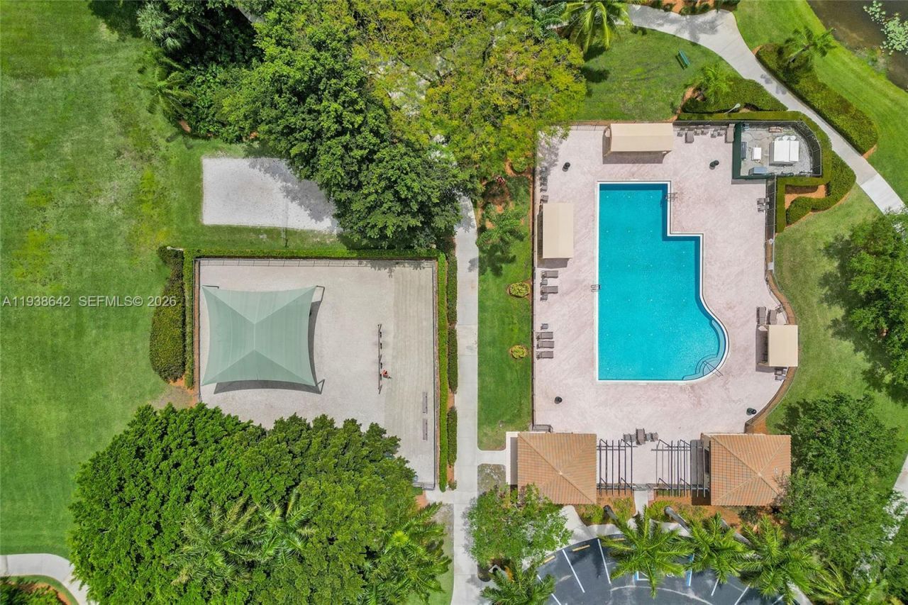 648 Sand Creek Cir, Weston, FL 33327 Photo