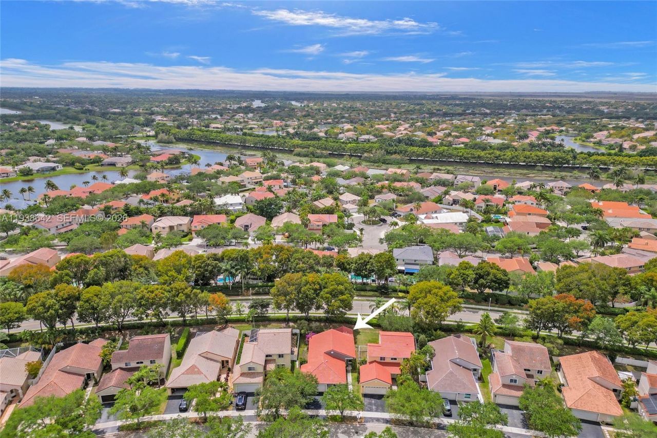 648 Sand Creek Cir, Weston, FL 33327 Photo