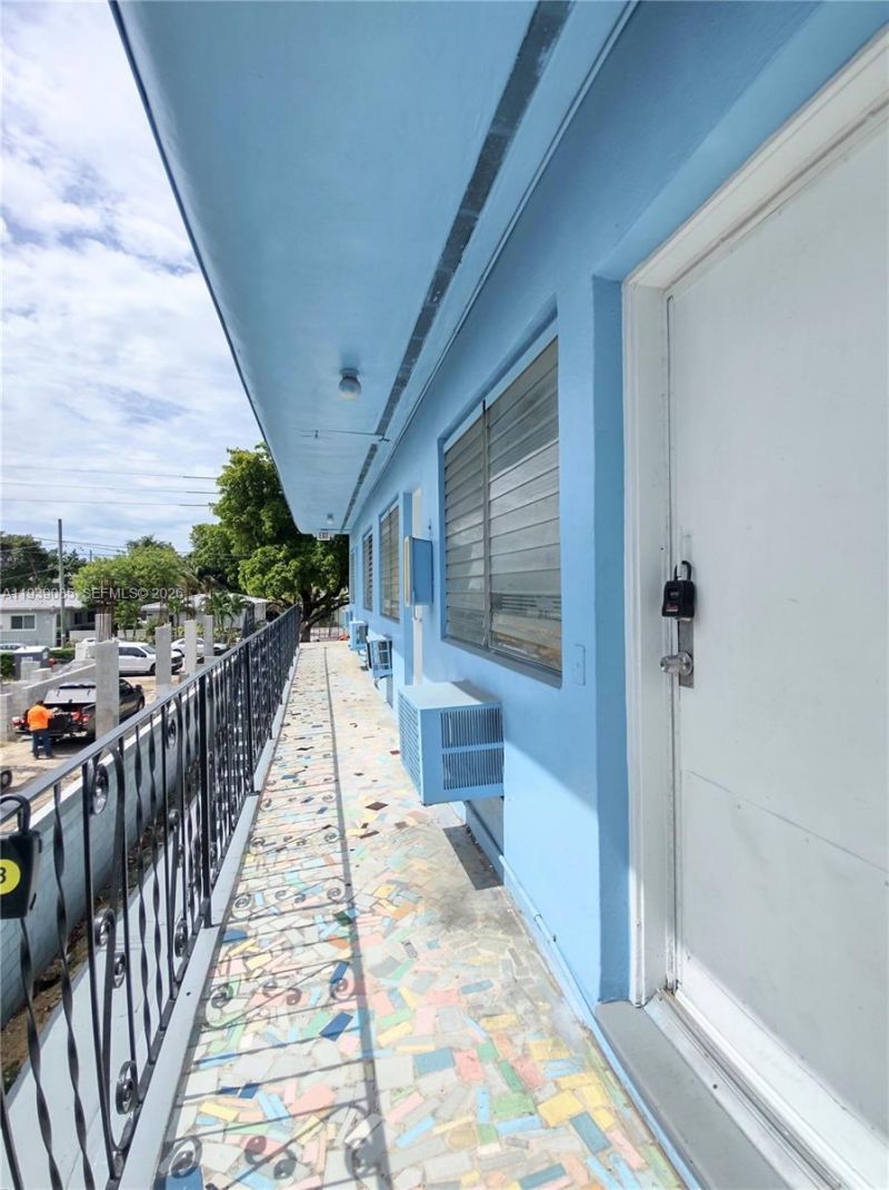 1565 SW 6th St , Miami, FL 33135 Photo