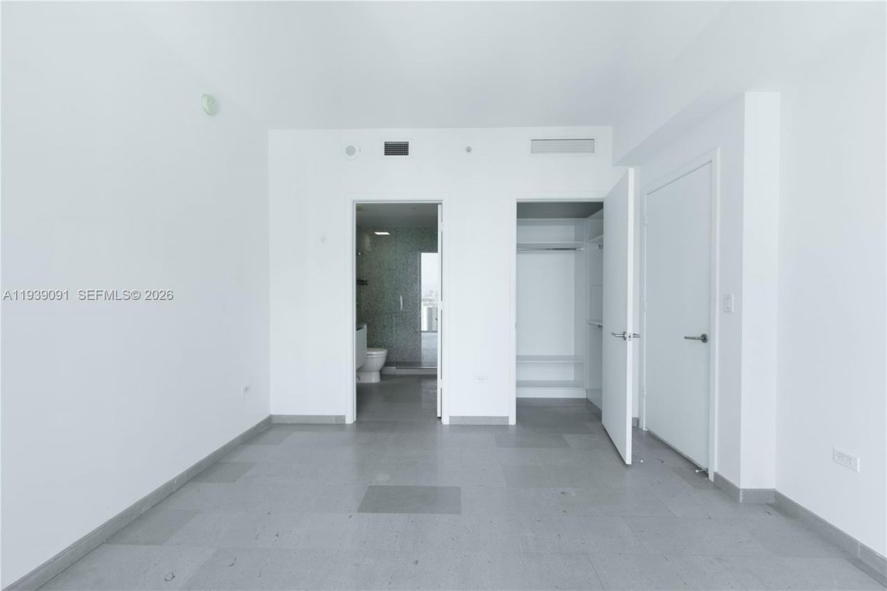 68 SE 6th St, Unit 2507, Miami, FL 33131 Photo