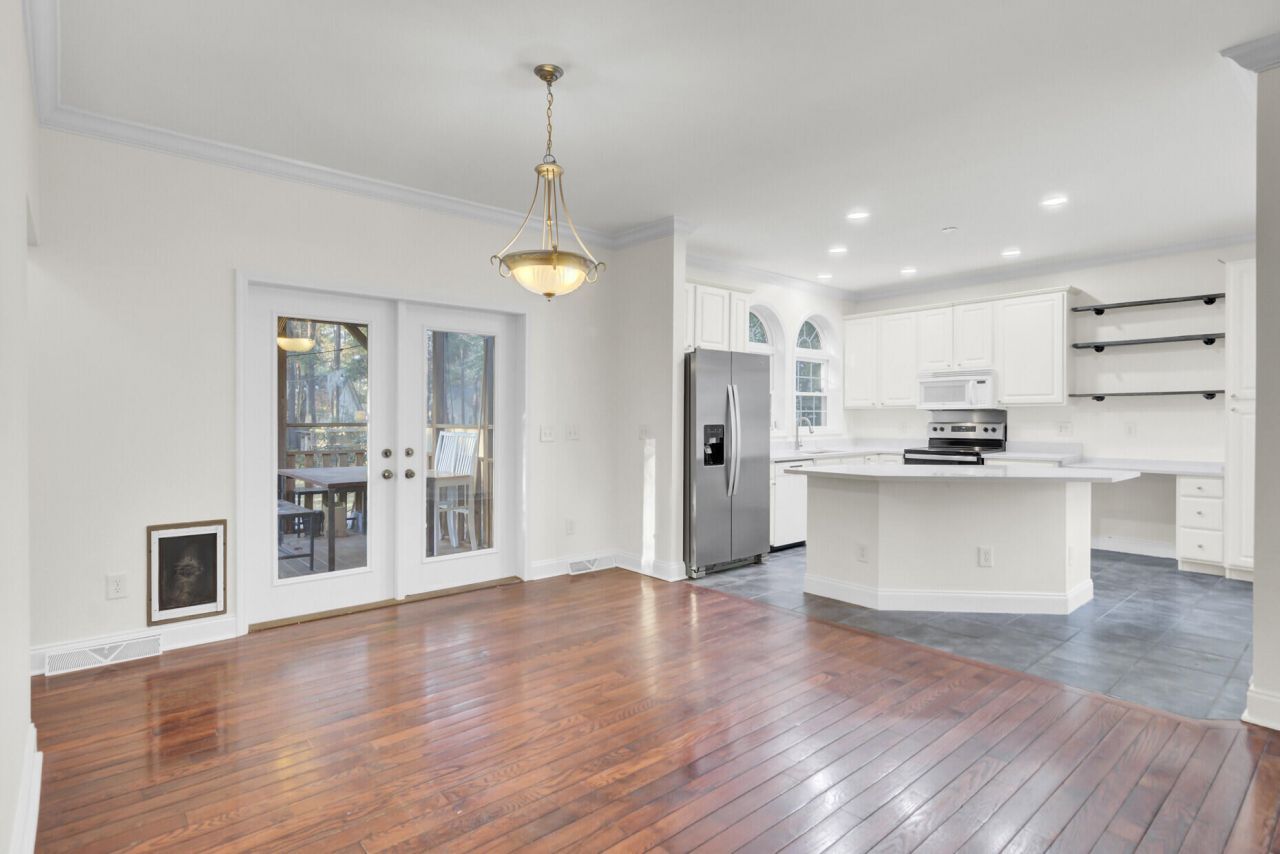 3630 Berryhill Road Photo 6