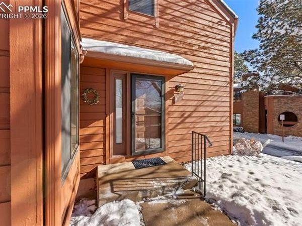 4713 Daybreak Circle, Colorado Springs, CO 80917