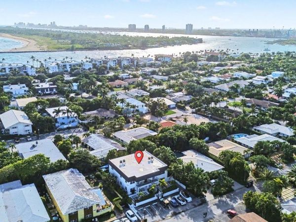 112 Claremont Lane, Palm Beach Shores, FL 33404