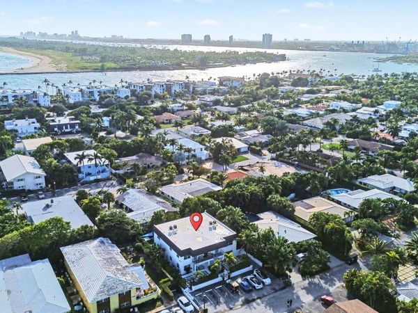 112 Claremont Lane, Palm Beach Shores, FL 33404