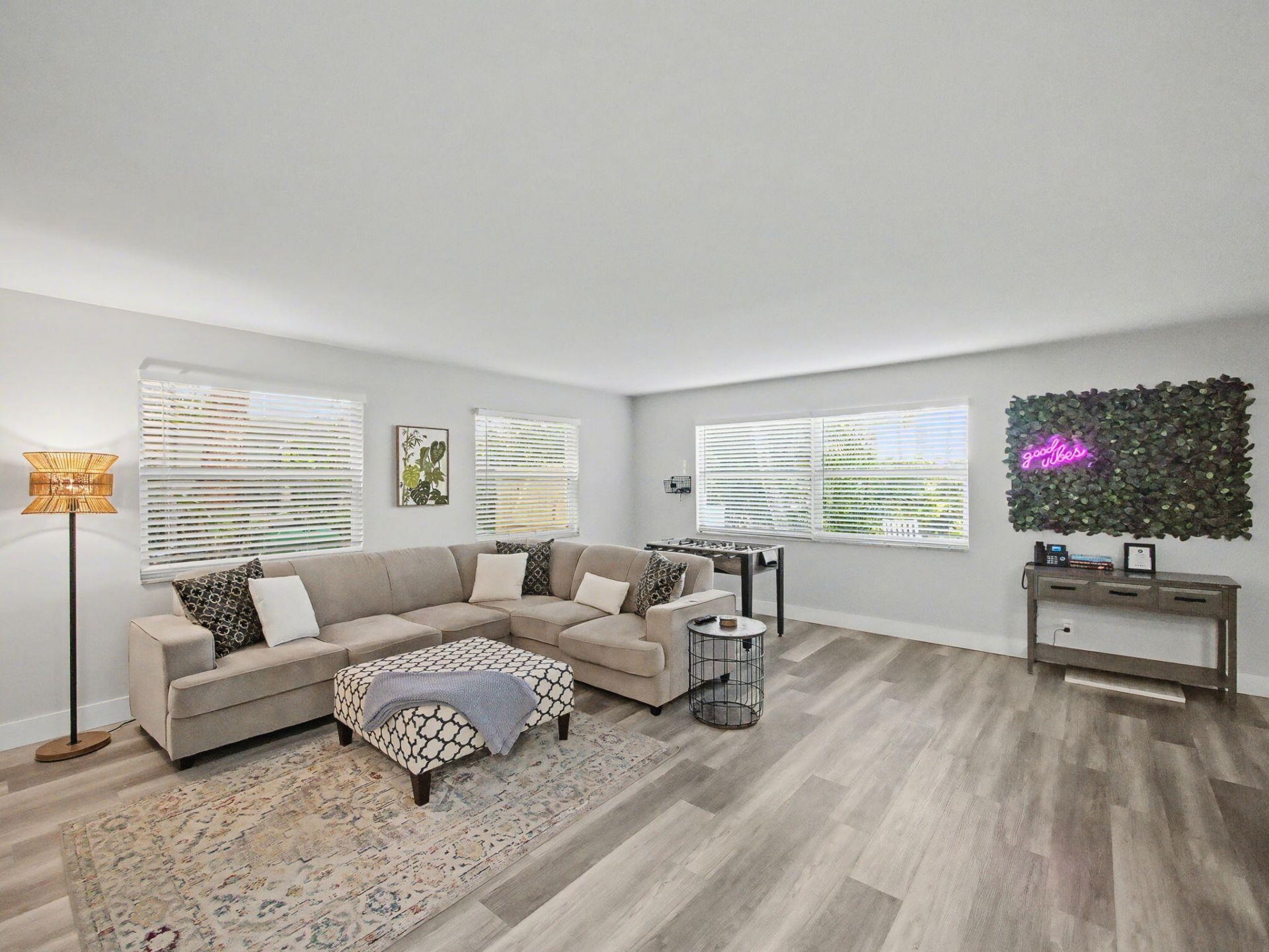 112 Claremont Lane, Palm Beach Shores, FL 33404 Photo