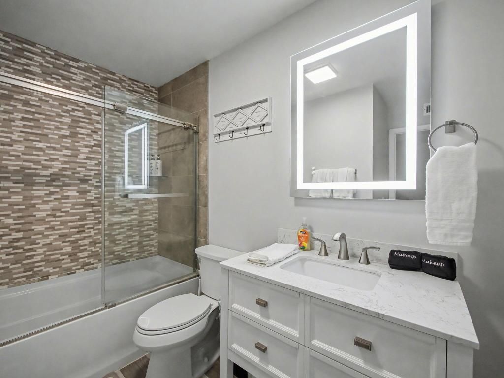 112 Claremont Lane, Palm Beach Shores, FL 33404 Photo