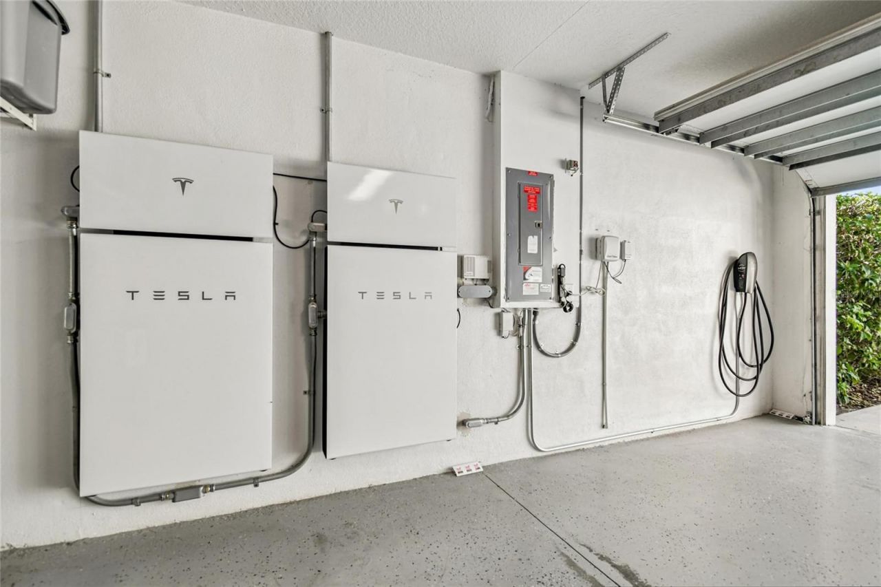 14617 Tudor Chase Drive, Tampa, FL 33626 Photo