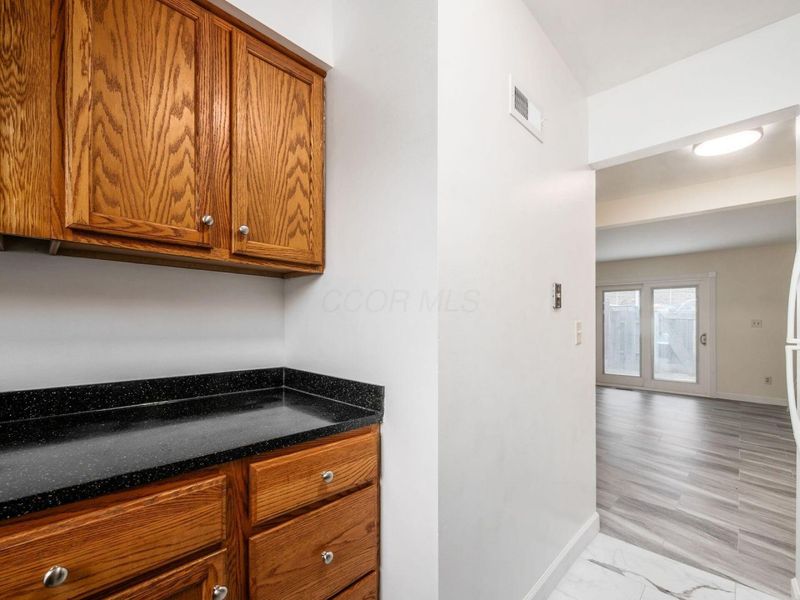 1295 Woodbrook Lane, Unit 223, Columbus, OH 43223 Photo 5