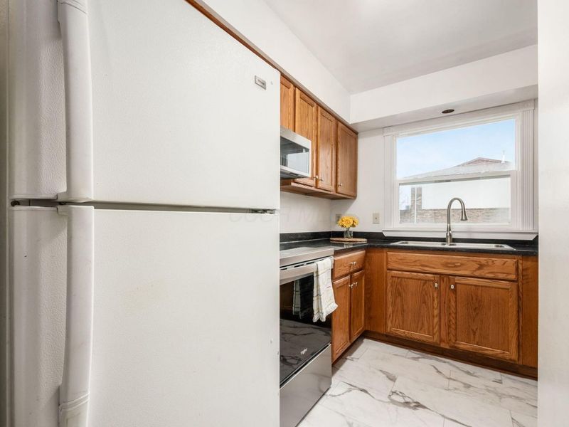 1295 Woodbrook Lane, Unit 223, Columbus, OH 43223 Photo 6