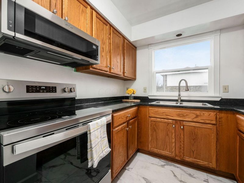 1295 Woodbrook Lane, Unit 223, Columbus, OH 43223 Photo 7