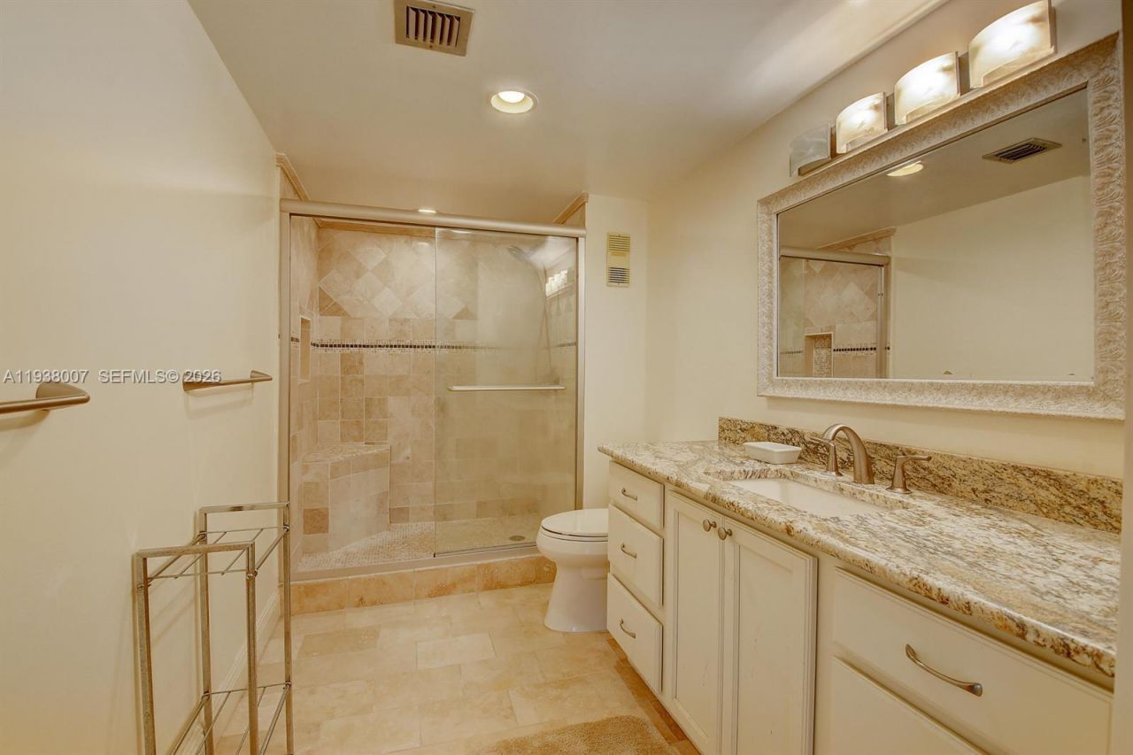 6300 NW 2nd Ave, Unit 403, Boca Raton, FL 33487 Photo