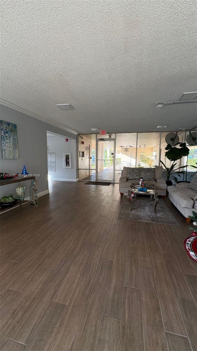 6300 NW 2nd Ave, Unit 403, Boca Raton, FL 33487 Photo