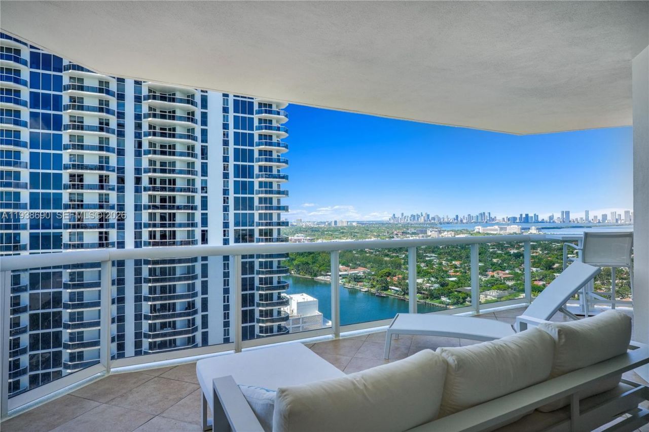 4779 Collins Ave, Unit 3104, Miami Beach, FL 33140 Photo