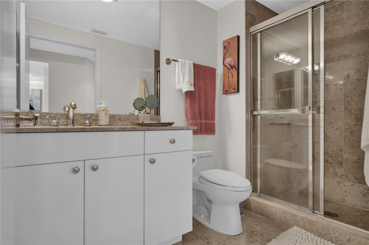 4779 Collins Ave, Unit 3104, Miami Beach, FL 33140 Photo