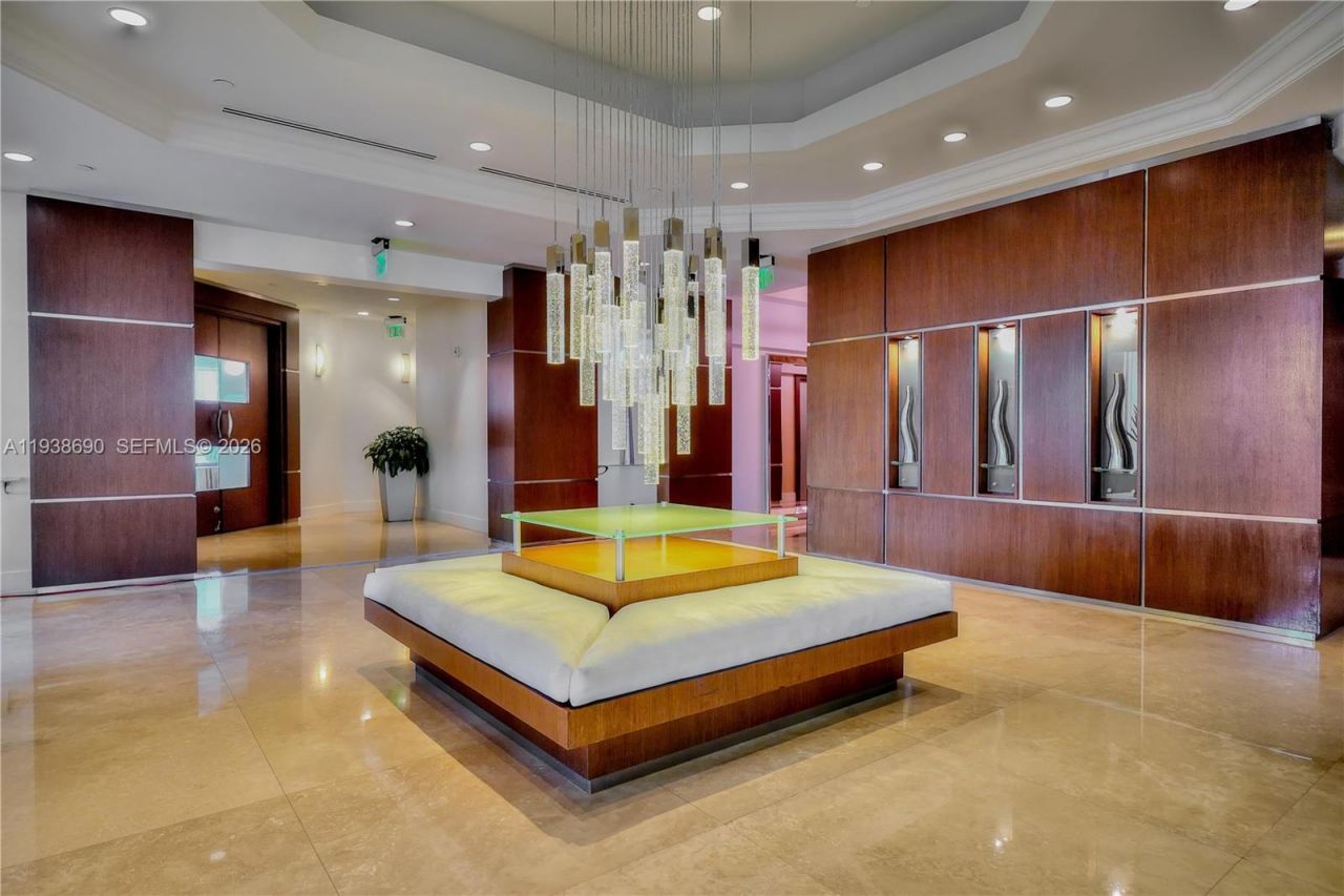 4779 Collins Ave, Unit 3104, Miami Beach, FL 33140 Photo