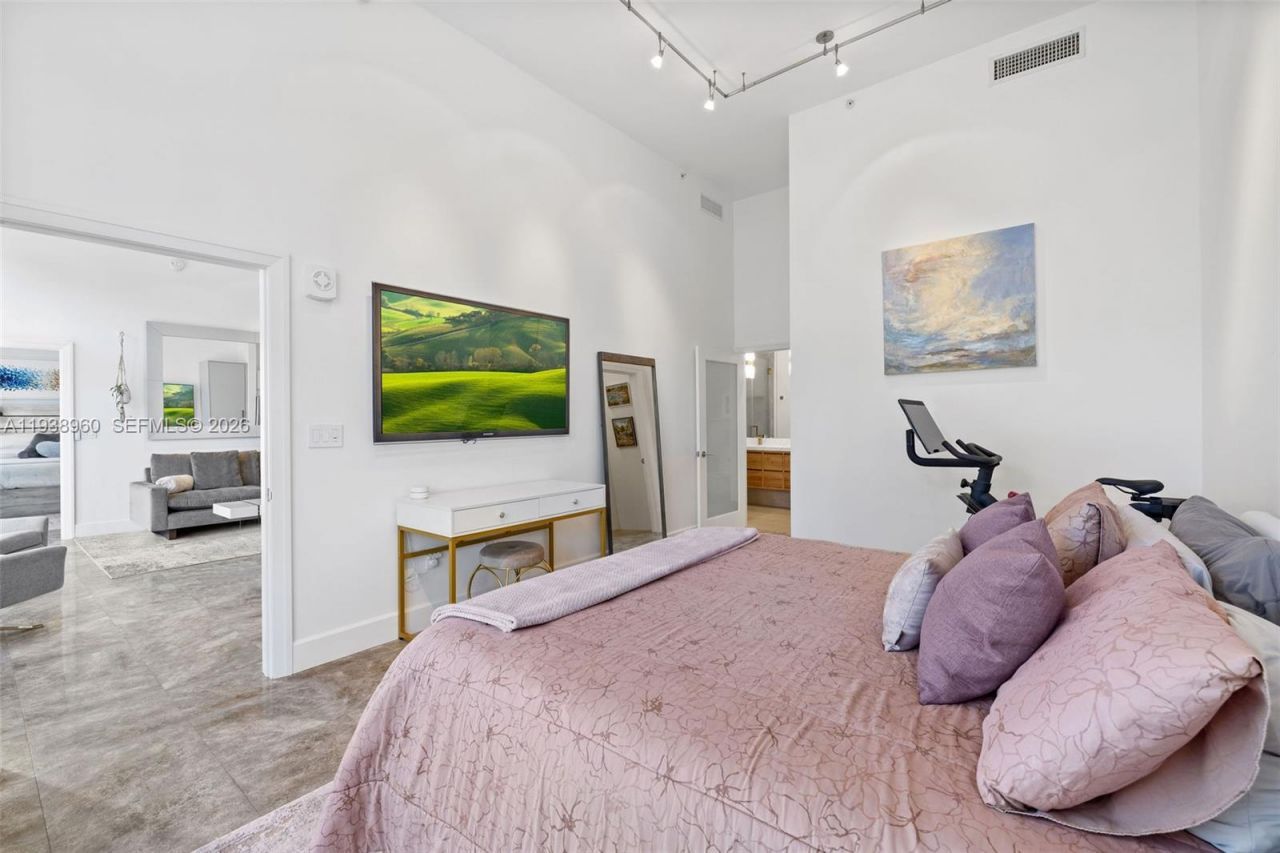 2001 Meridian Ave, Unit 107, Miami Beach, FL 33139 Photo