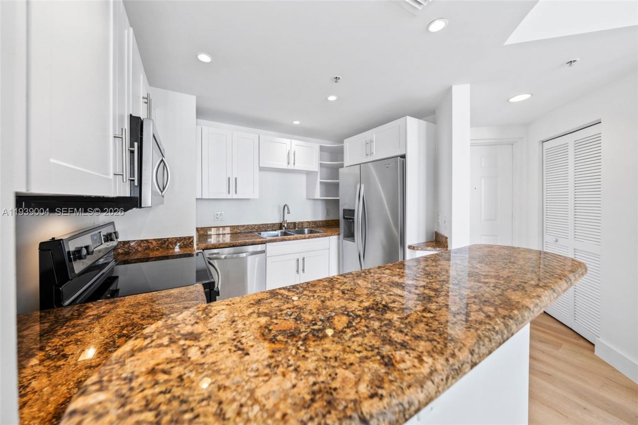 357 Almeria Ave, Unit 1106, Coral Gables, FL 33134 Photo