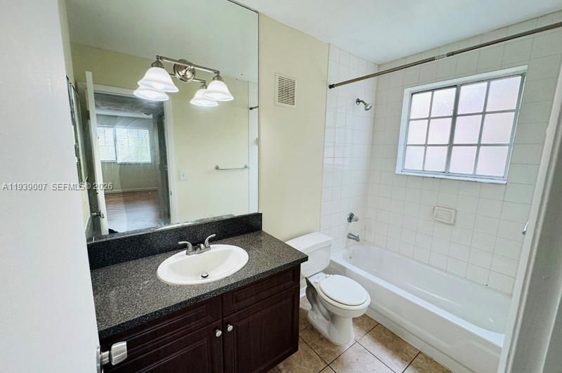 1727 Village Blvd, Unit 102, West Palm Beach, FL 33409 Photo