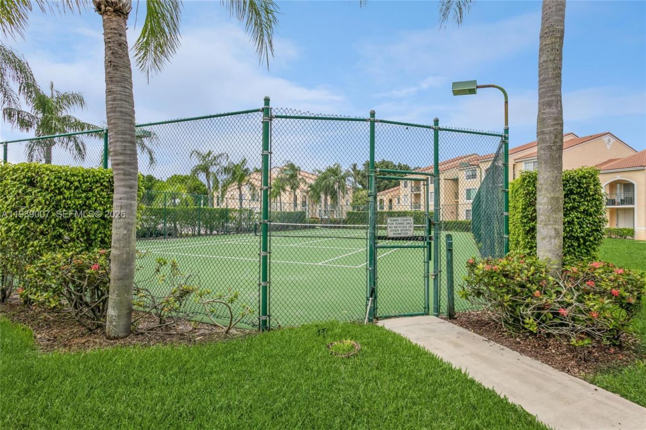 1727 Village Blvd, Unit 102, West Palm Beach, FL 33409 Photo