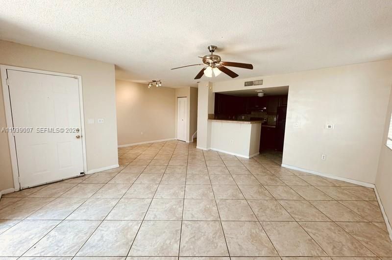 1727 Village Blvd, Unit 102, West Palm Beach, FL 33409 Photo