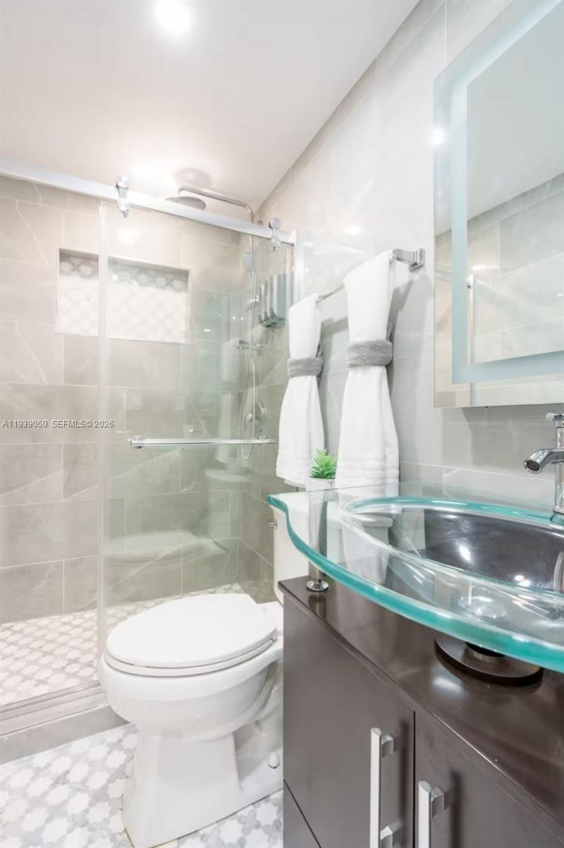 1721 SW 11th Ter, Miami, FL 33135 Photo