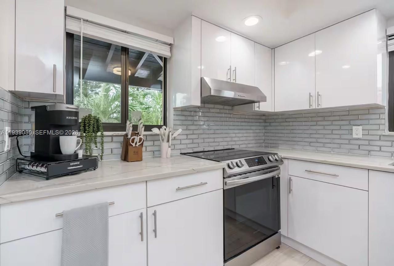 1721 SW 11th Ter, Miami, FL 33135 Photo