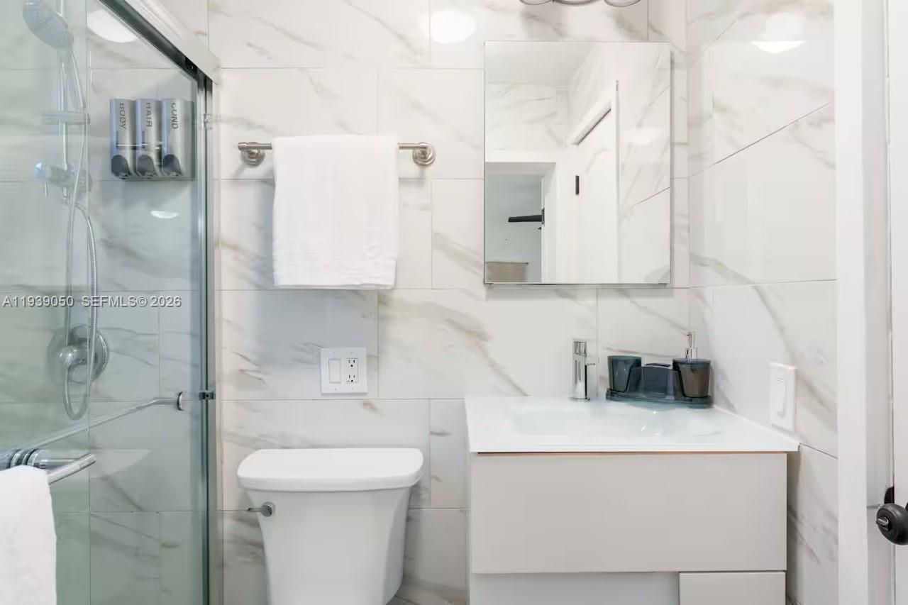 1721 SW 11th Ter, Miami, FL 33135 Photo