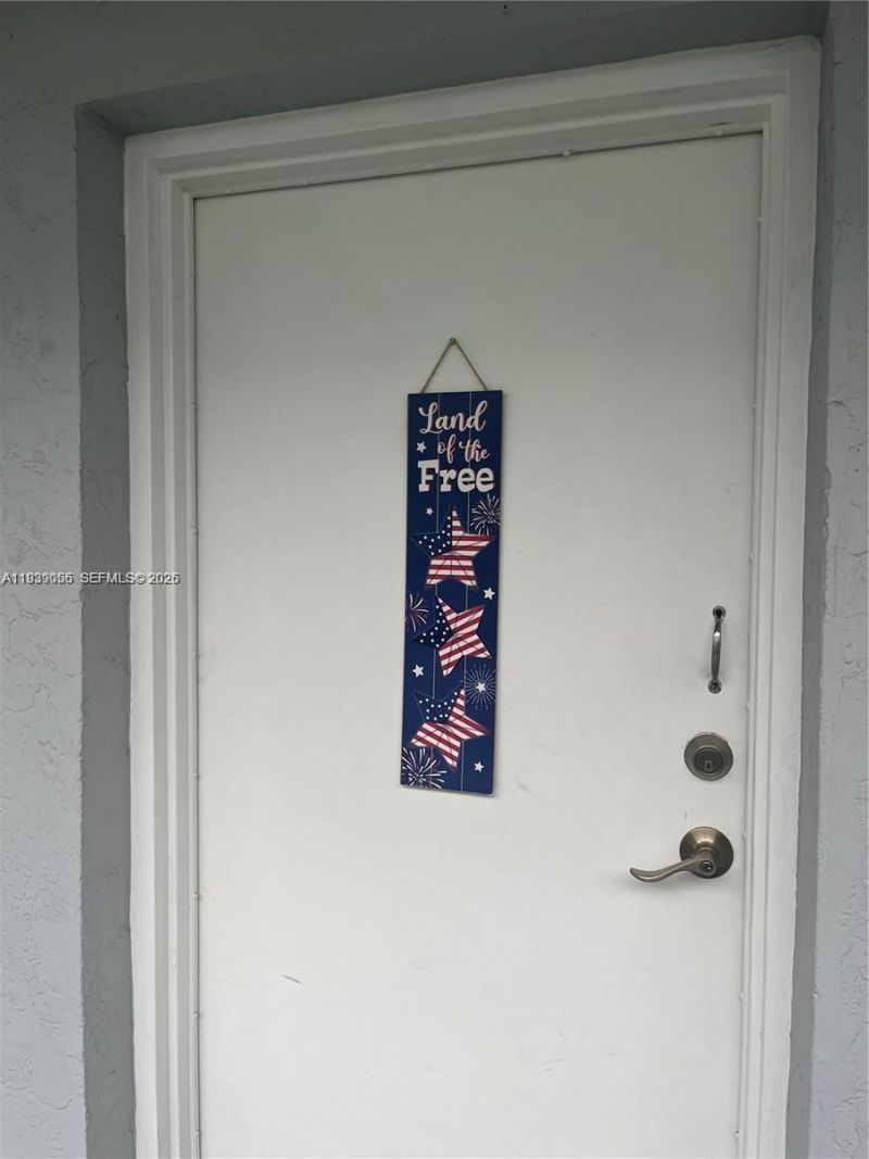 8251 NW 8th St, Unit 214, Miami, FL 33126 Photo