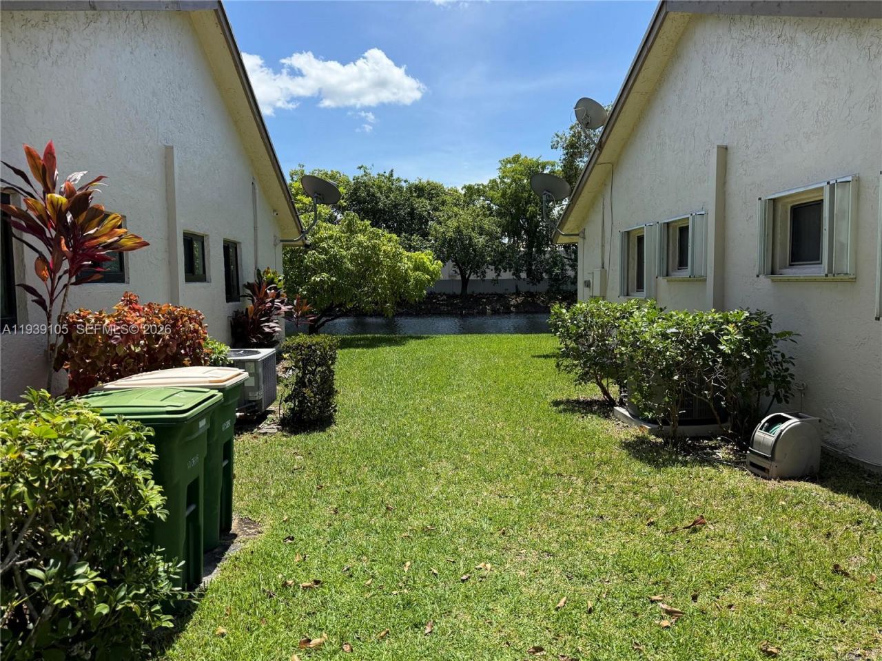 7808 NW 60th St, Tamarac, FL 33321 Photo