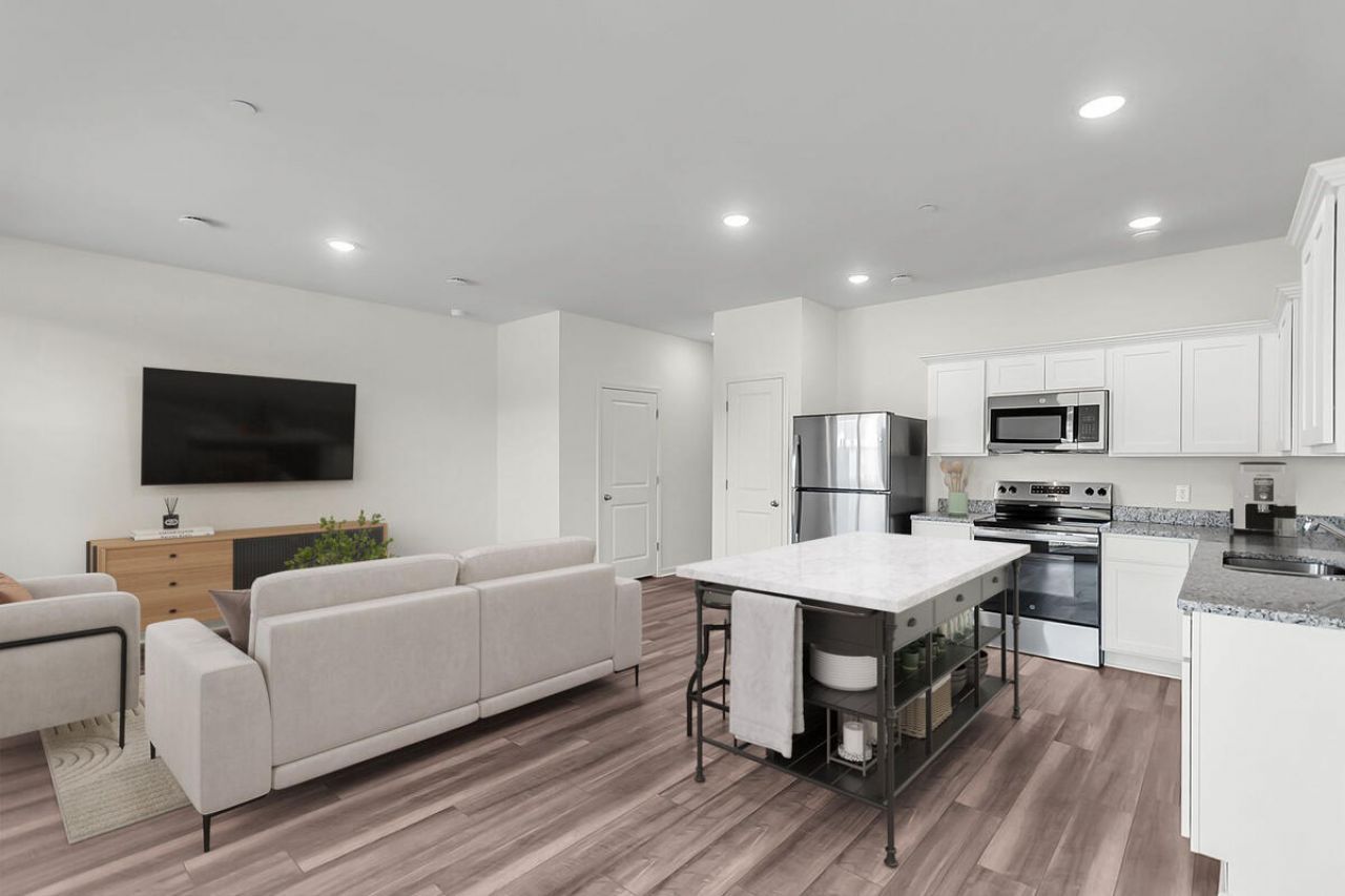 482 Colchester Court Photo 12