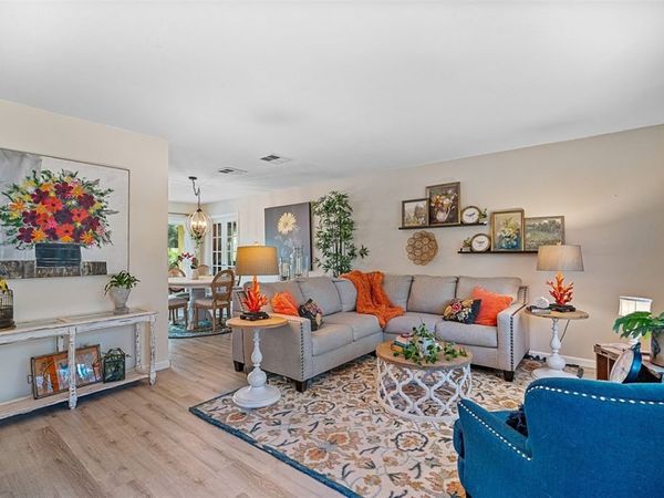701 Highland Drive SW, Vero Beach, FL 32962