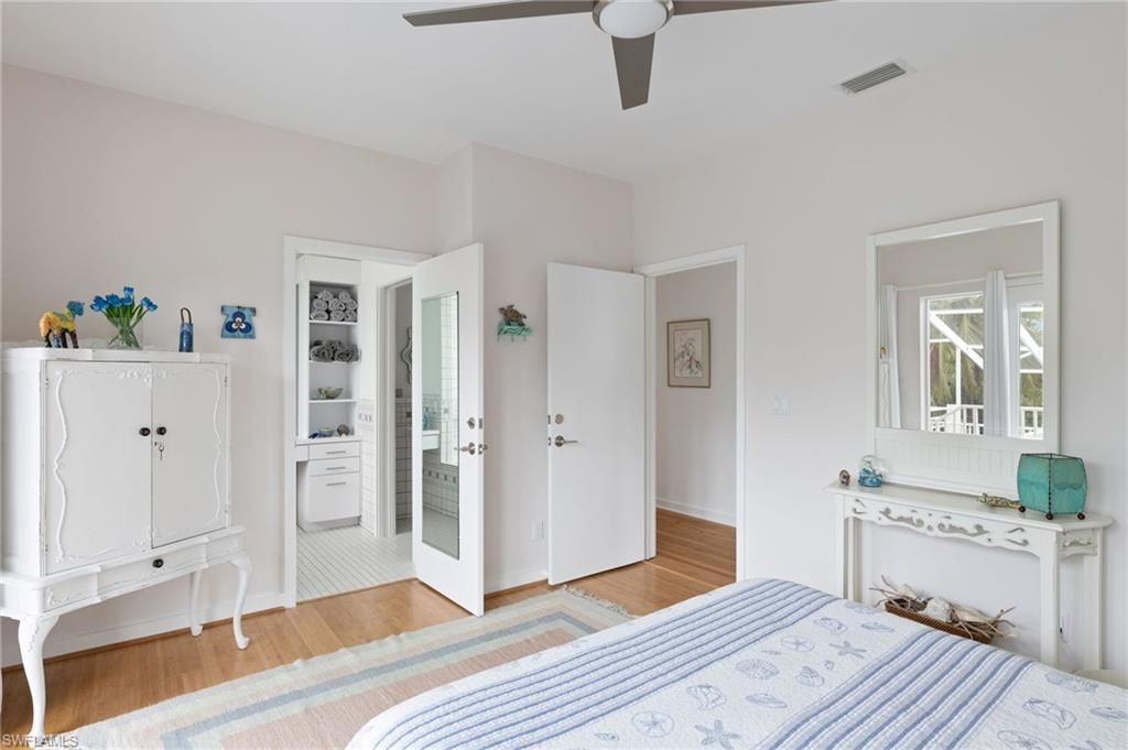 479 Lagoon Dr , Sanibel, FL 33957 Photo