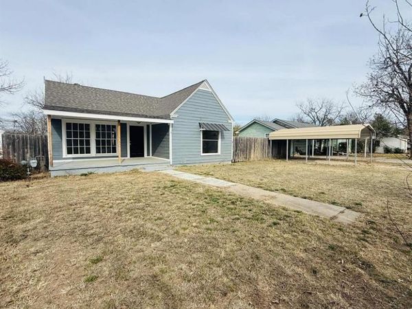 209 Hollywood Street, Coleman, TX 76834
