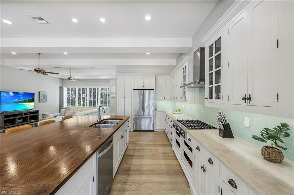 1550 Gordon Dr, Naples, FL 34102 Photo