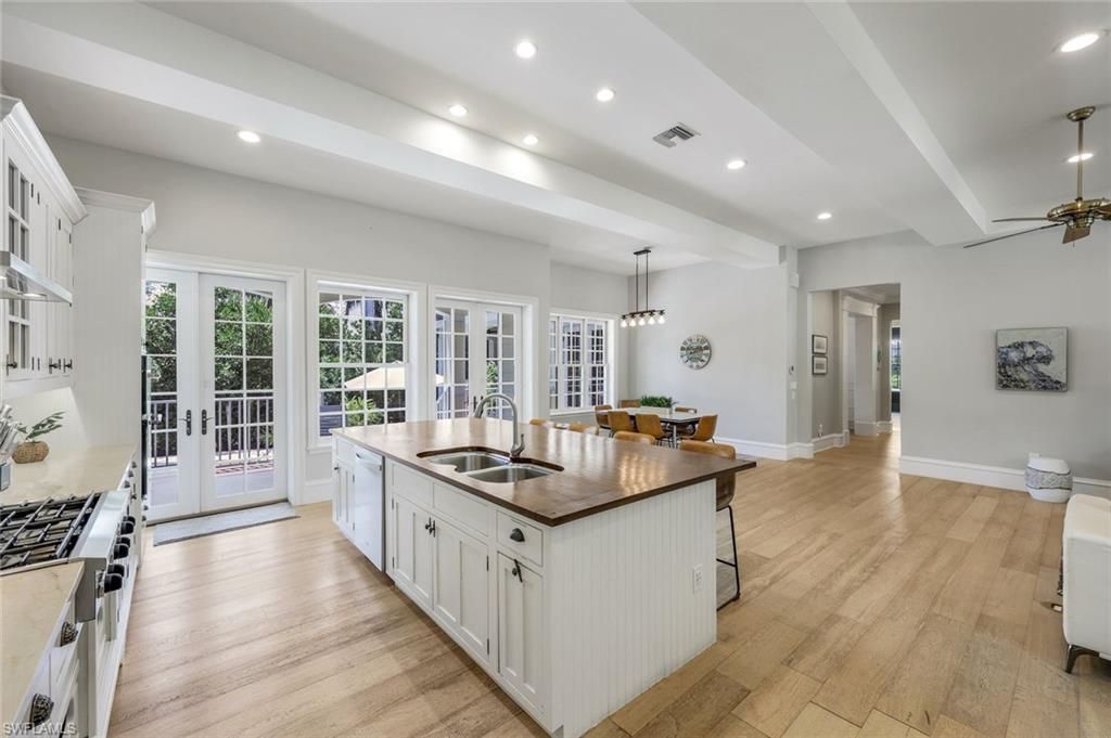 1550 Gordon Dr, Naples, FL 34102 Photo