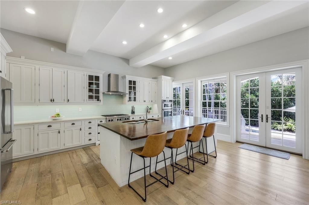 1550 Gordon Dr, Naples, FL 34102 Photo