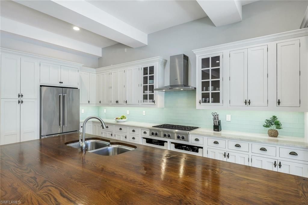 1550 Gordon Dr, Naples, FL 34102 Photo