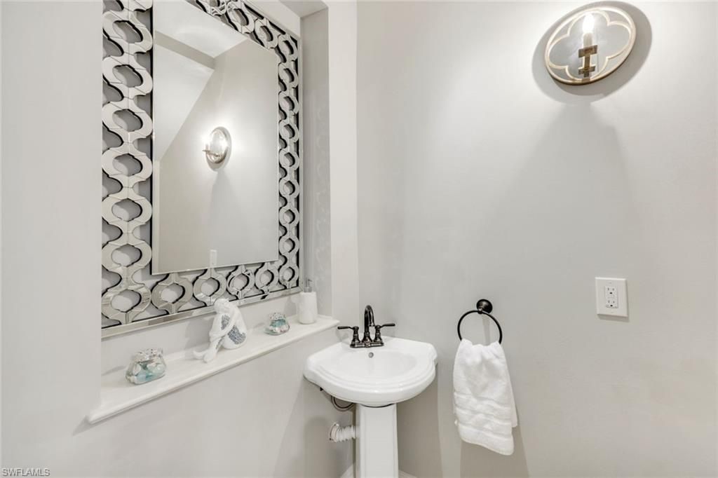 1550 Gordon Dr, Naples, FL 34102 Photo