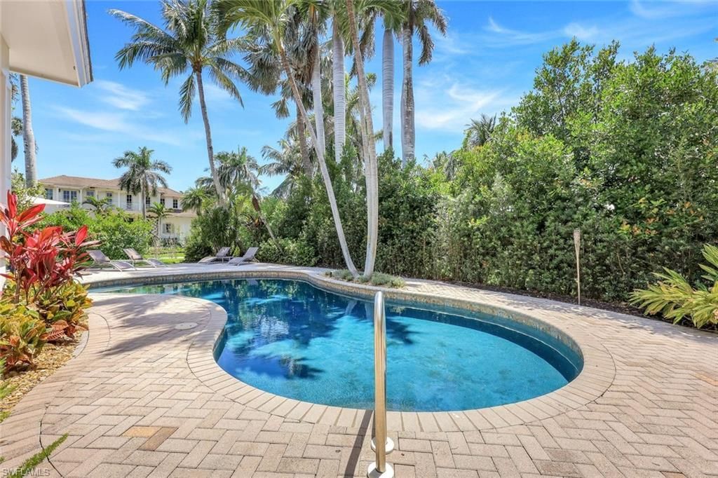 1550 Gordon Dr, Naples, FL 34102 Photo