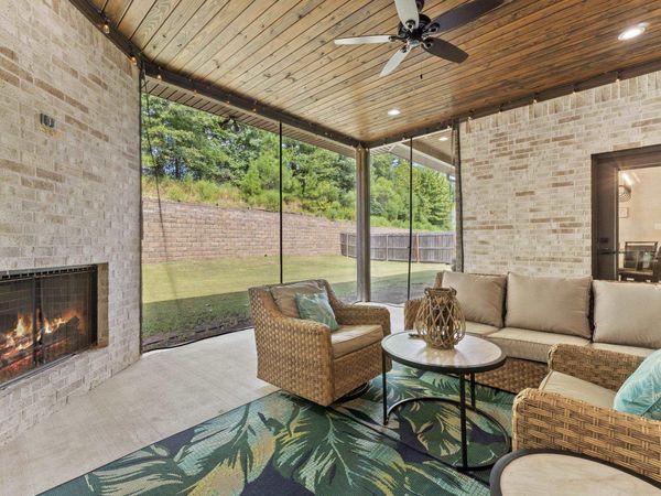 7717 S Shoreline Boulevard, Benton, AR 72019