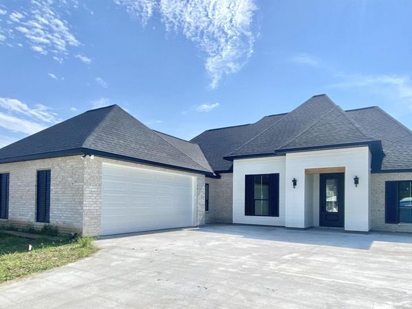 7772 Cutt Pointe Dr, Ventress, LA 70783