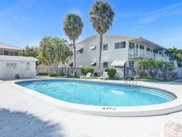 2000 NE 51st Ct, Unit 205, Fort Lauderdale, FL 33308