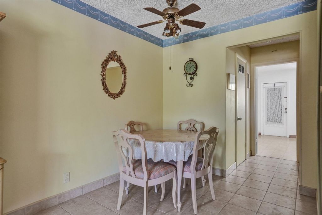 2000 NE 51st Ct, Unit 205, Fort Lauderdale, FL 33308 Photo