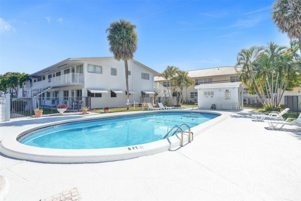 2000 NE 51st Ct, Unit 205, Fort Lauderdale, FL 33308 Photo